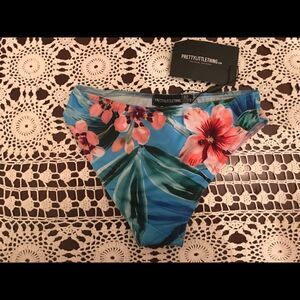 COPY - NWT Pretty Little Thing Bikini Bottom Size 6